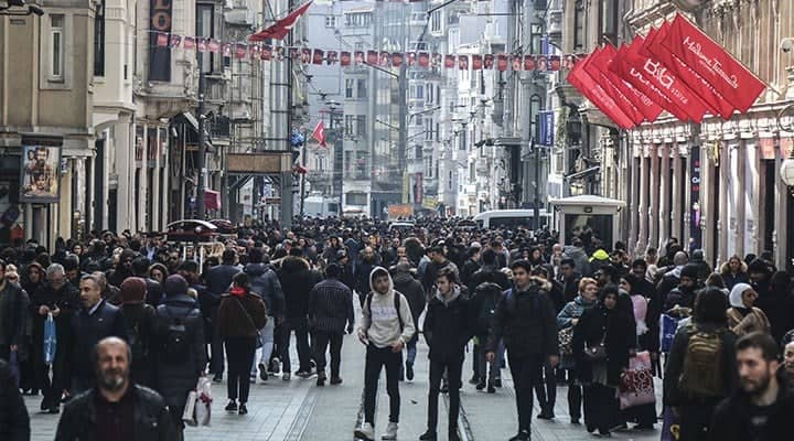 avrupa-nin-en-kalabalik-sehirleri-belli-oldu-ilk-sirada-istanbul-var-874605-5.jpg