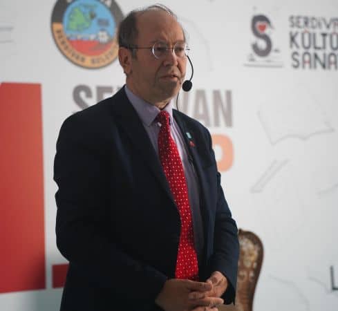 Serdivan Kitap Fuarı'nda okur ve yazar buluşmaları